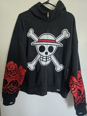 Hot Topic Exclusive One Piece Anime Alabasta Straw Hat Jolly Roger Crew Hoodie